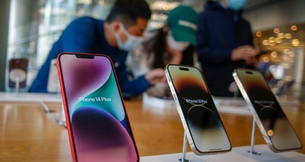 Apple warns iPhone shipments will be delayed due to Covid restrictions at Foxconn plant